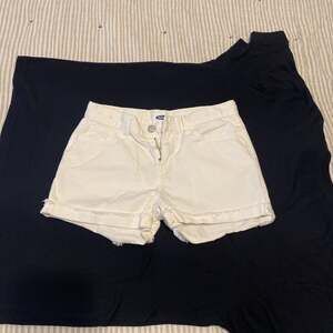 Woman Old Navy White Denim Shorty Cuff Frayed Shorts Size 16